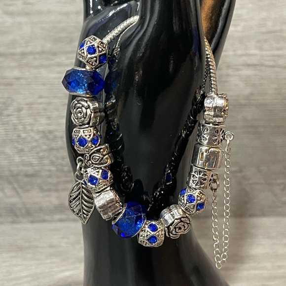 Elegant Silver and Blue Charm Bracelet - Picture 3 of 10